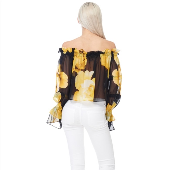 Women’s Chiffon Blouse - Picture 2 of 6